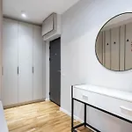 Sunny 2br Flat - Location - Stunning Views ブカレスト