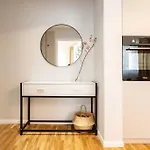 Sunny 2br Flat - Location - Stunning Views * ブカレスト
