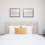 Sunny 2br Flat - Location - Stunning Views