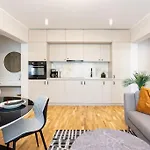 Lejlighed Sunny 2br Flat - Location - Stunning Views *