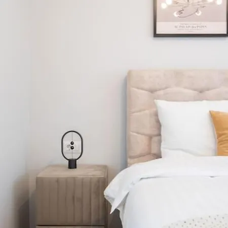 Sunny 2br Flat - Location - Stunning Views Bukarest