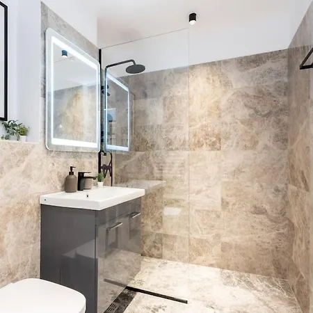 Apartment Sunny 2br Flat - Location - Stunning Views *