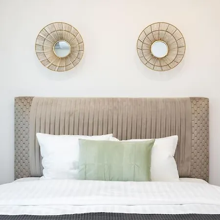 Sunny 2br Flat - Location - Stunning Views Apartamento
