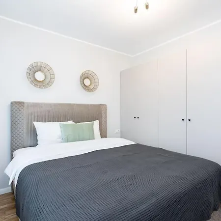 Sunny 2br Flat - Location - Stunning Views * ブカレスト