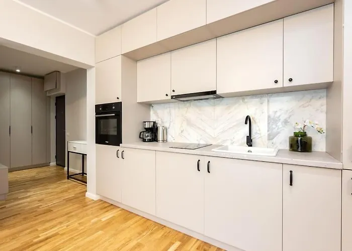 Sunny 2br Flat - Location - Stunning Views