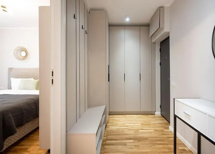 Sunny 2br Flat - Location - Stunning Views Bukarest