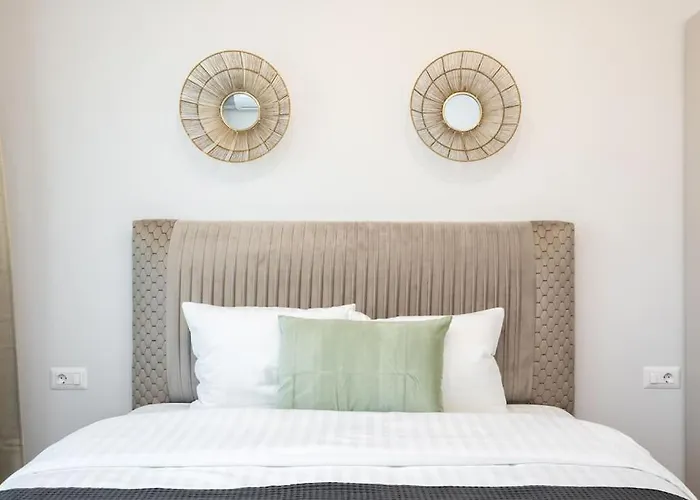 Sunny 2br Flat - Location - Stunning Views アパート