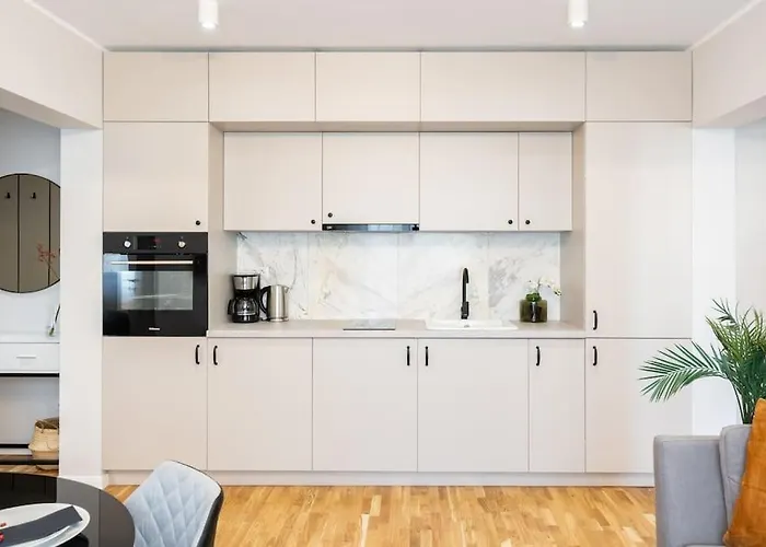 Sunny 2br Flat - Location - Stunning Views Apartment Bukarest