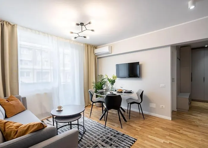 Sunny 2br Flat - Location - Stunning Views Apartament