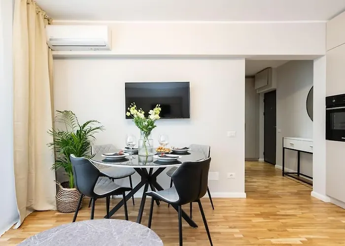 Sunny 2br Flat - Location - Stunning Views *