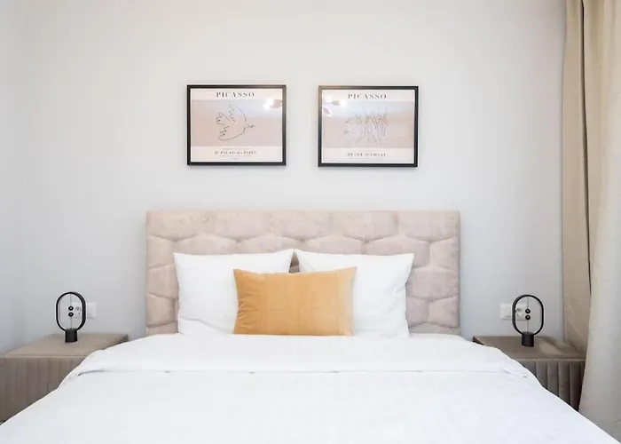 Sunny 2br Flat - Location - Stunning Views