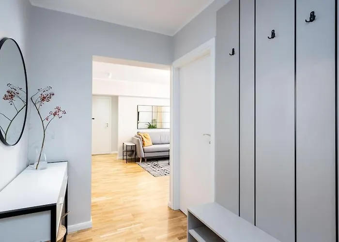Sunny 2br Flat - Location - Stunning Views Apartment *