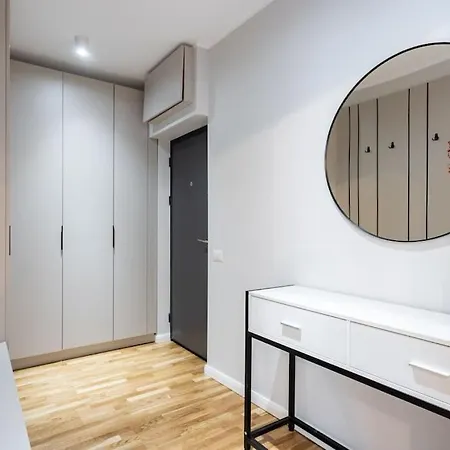 Sunny 2br Flat - Location - Stunning Views Bucarest