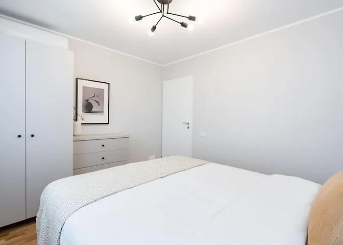 Sunny 2br Flat - Location - Stunning Views Lägenhet Bukarest